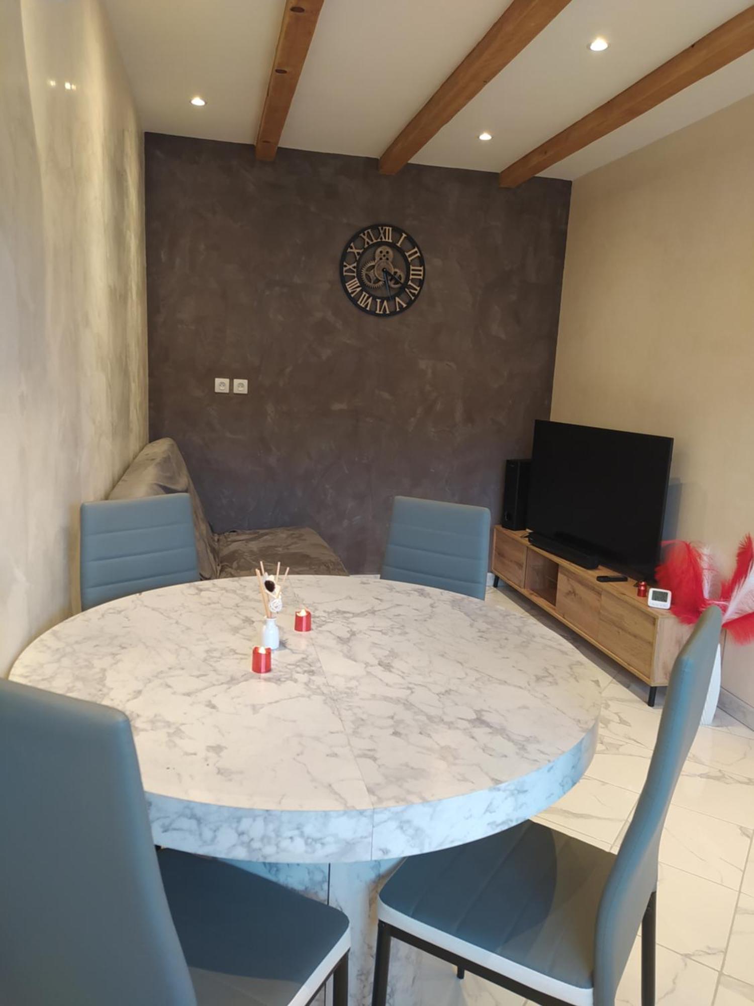 Studio Cosy Avec Terrasse Et Jacuzzi A Disposition De Mai A Aout Rians  外观 照片