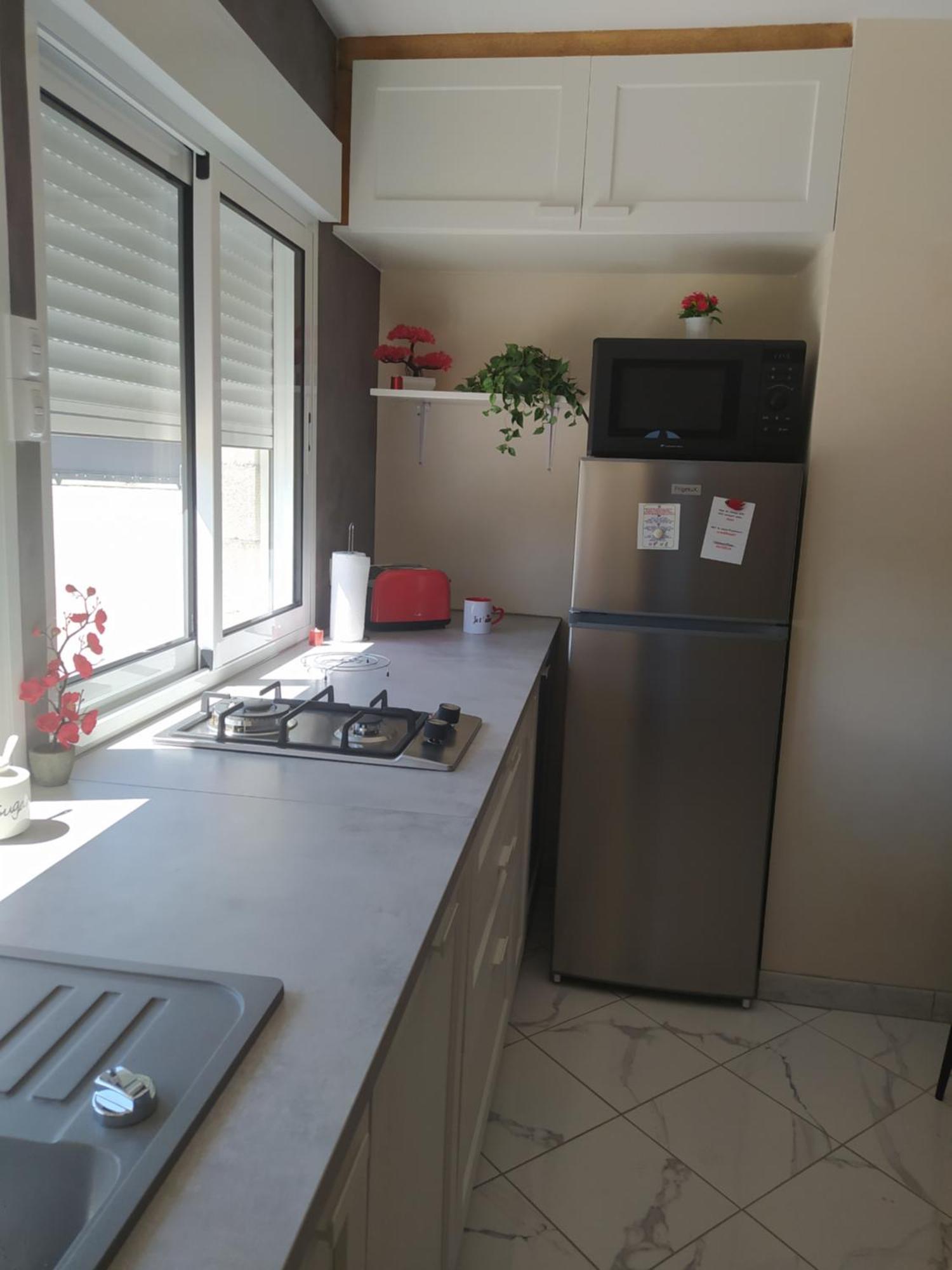 Studio Cosy Avec Terrasse Et Jacuzzi A Disposition De Mai A Aout Rians  外观 照片
