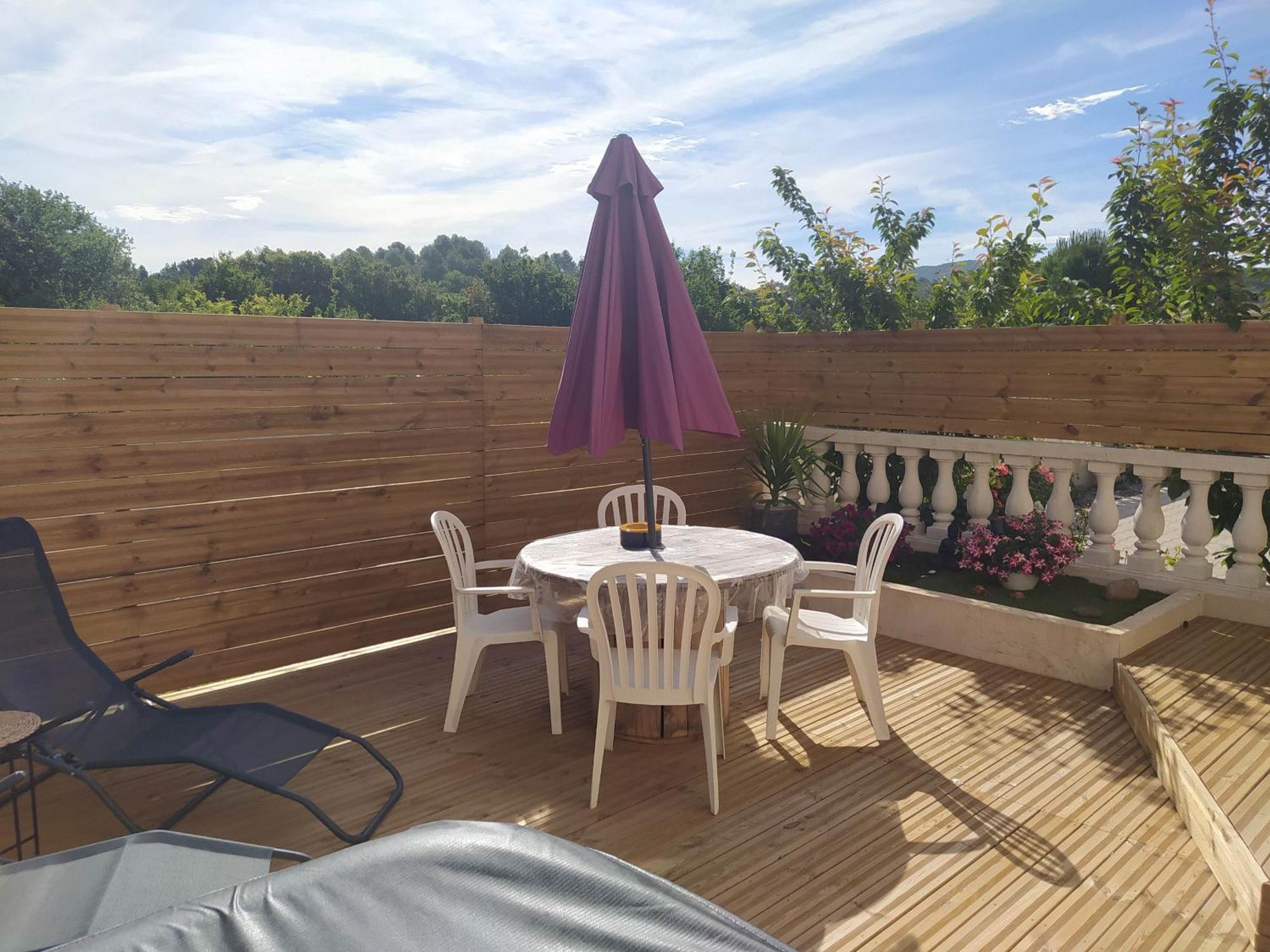 Studio Cosy Avec Terrasse Et Jacuzzi A Disposition De Mai A Aout Rians  外观 照片